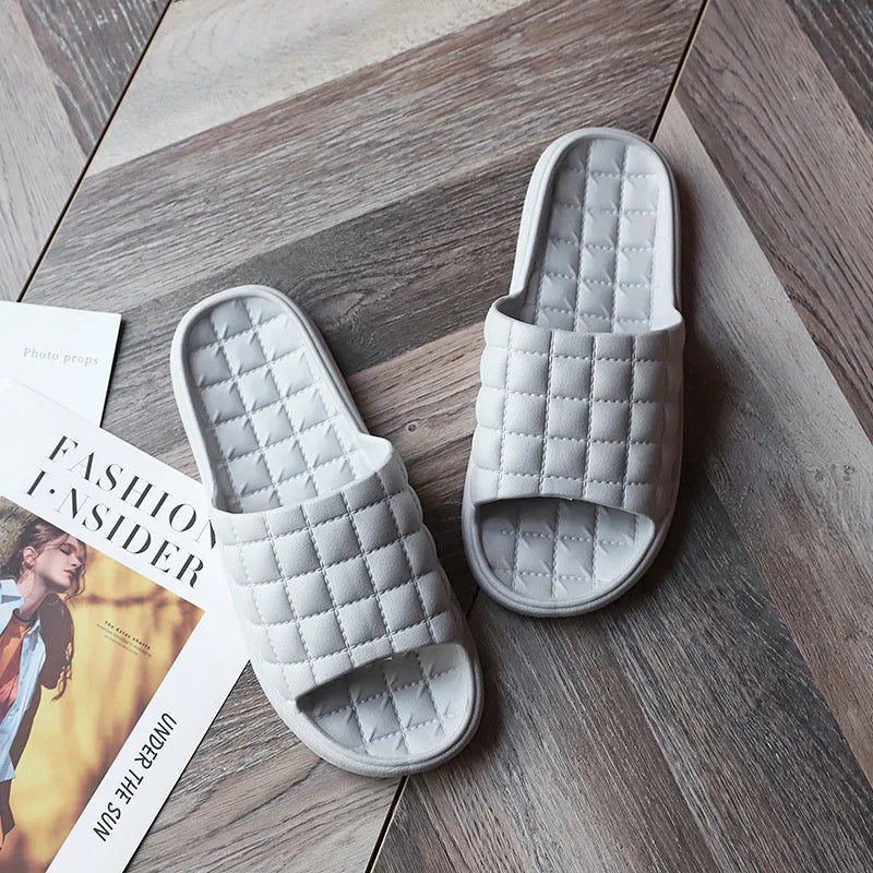 Women Indoor Slippers Floor Flat Shoes Summer Non-Slip Flip Flops Bath Home Slippers Female Comfortable Zapatillas De Hombre
